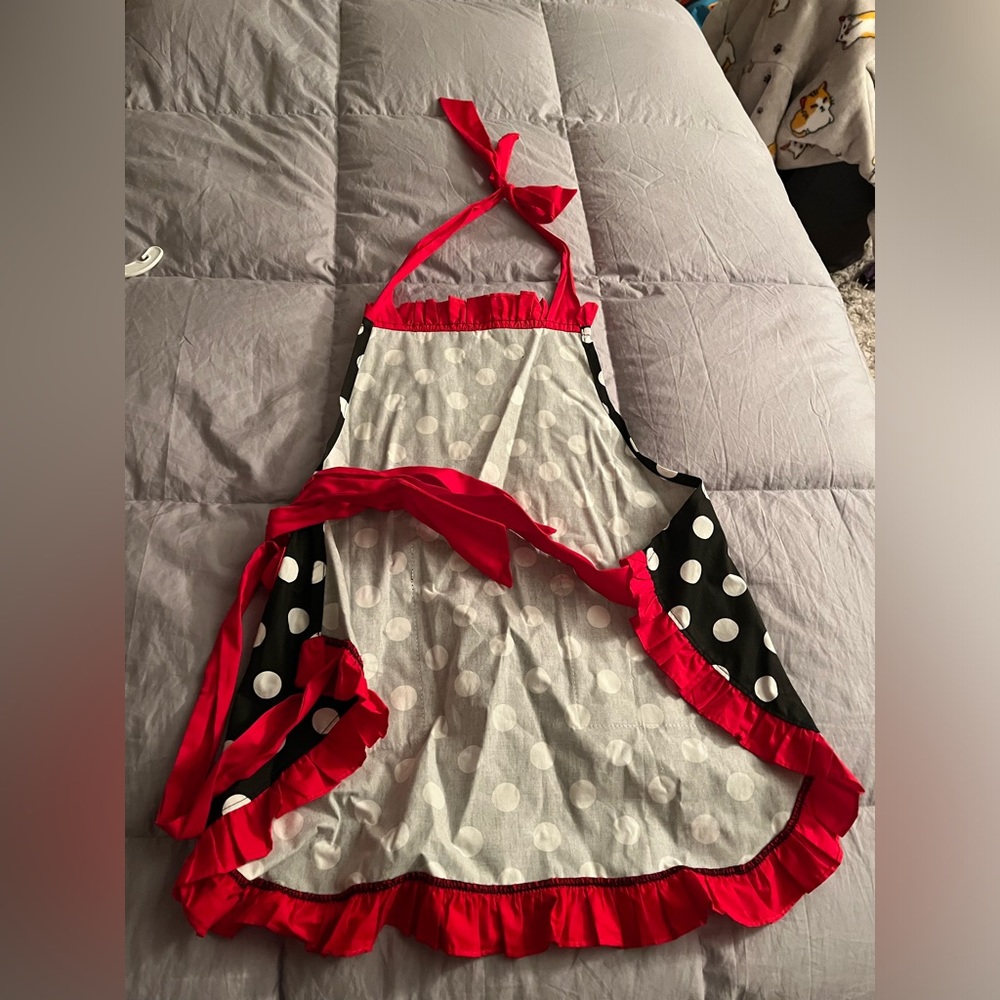 Small Apron - Picture 2 of 2